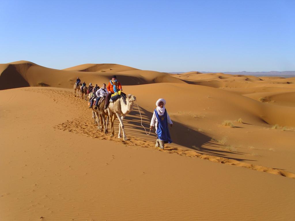 Hotel Erg Chebbi Starlight Camp Merzouga Exterior foto